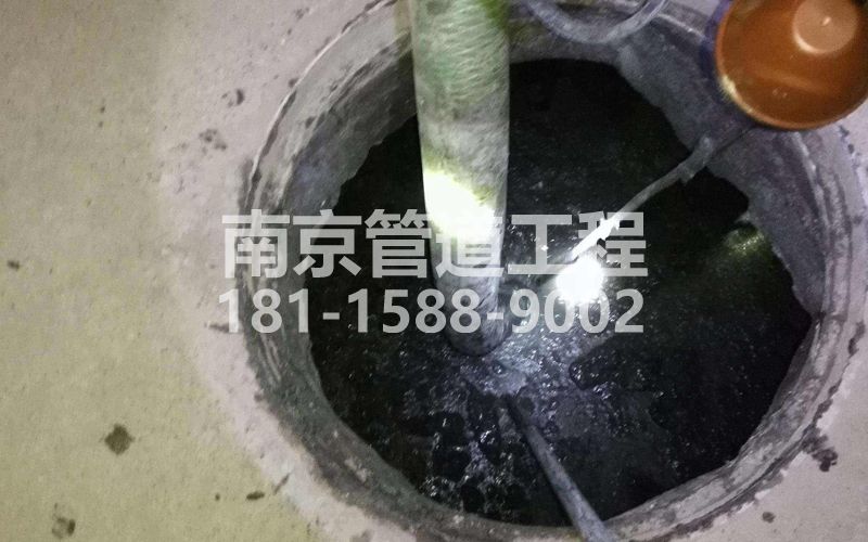 216天保清理化粪池