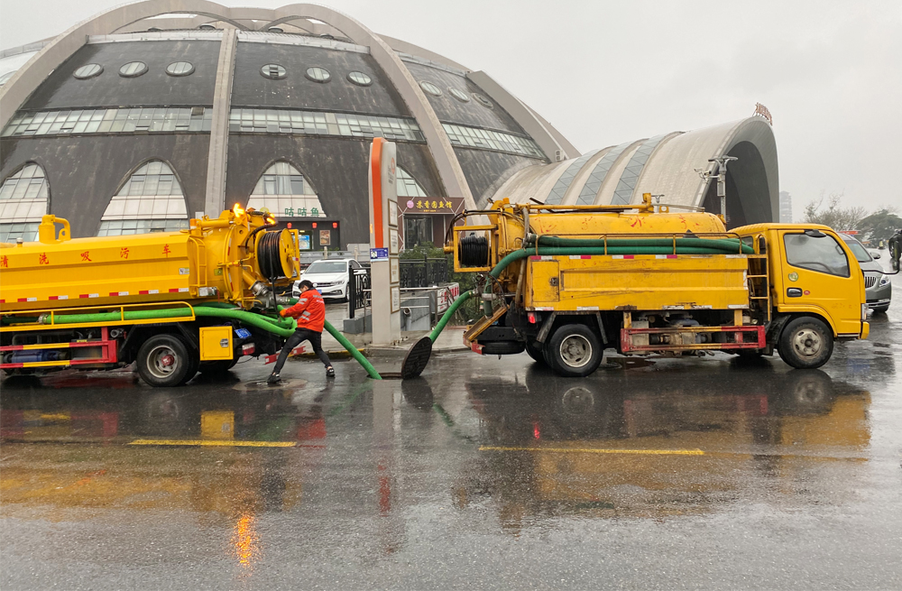 271天保商场管道清淤
